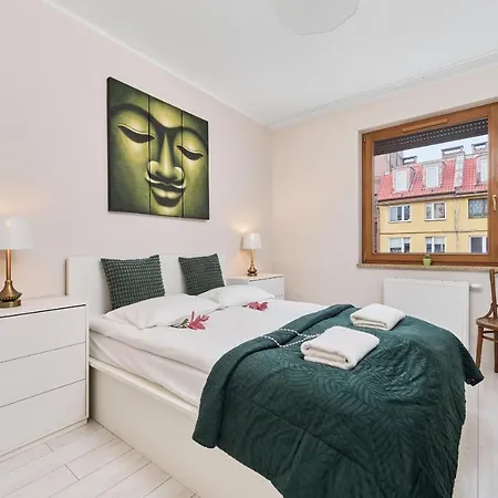 Na Szancach With Balcony By Renters דירה *